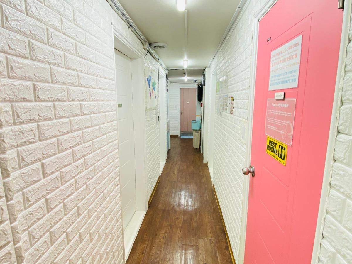 Aroha Guesthouse Seoul Station Exterior foto