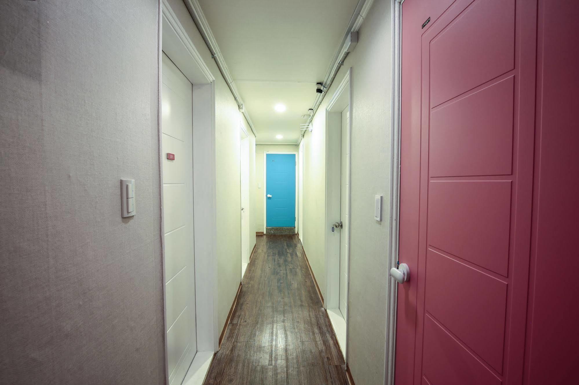 Aroha Guesthouse Seoul Station Exterior foto